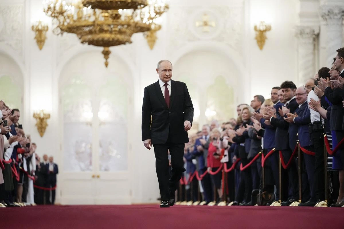 Рейтинг Путіна в Росії падає вже 6 тижнів поспіль