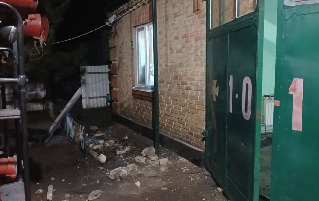 Росіяни дроном атакували пожежну частину у Запорізькій області (фото)