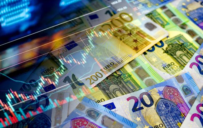 Євро в обмінниках перевищило 51,5 гривень. Як учора закрився міжбанк